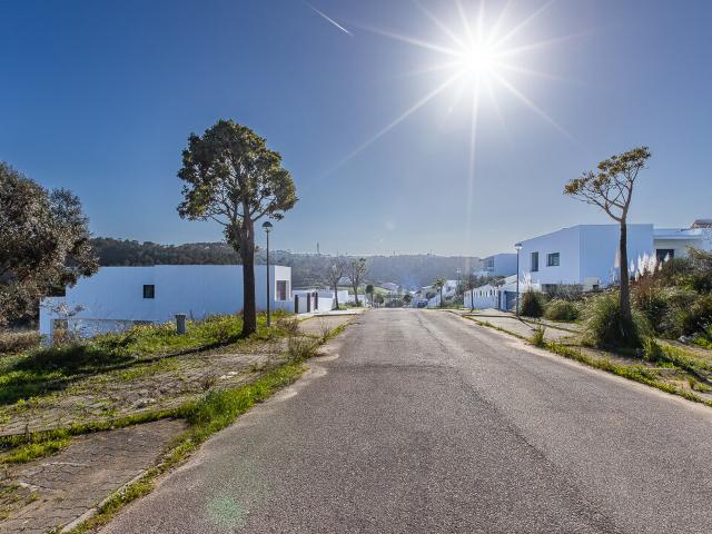 Vende Lote Ericeira 6 km, A Casa das Casas