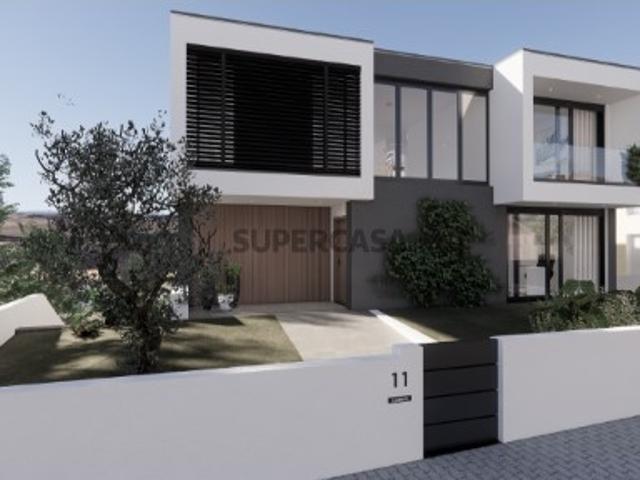 Vende Moradia T4+1 Ericeira 15 km, A Casa das Casas