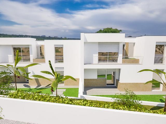 Vende Moradia T4 Mafra 6 km e Ericeira 14 km, A Casa das Casas