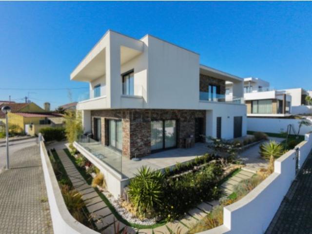 Vende Moradia T4 Ericeira 15 km, A Casa das Casas