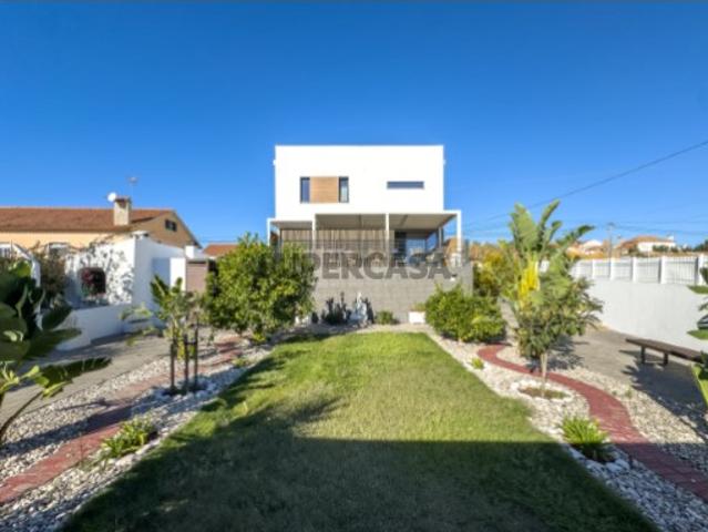 Vende Moradia T4 Ericeira 5 km, A Casa das Casas