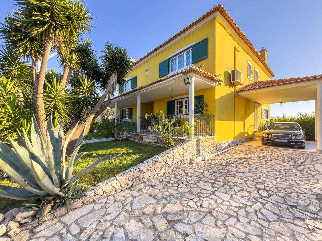 Vende Moradia T5 Ericeira 14 km, A Casa das Casas