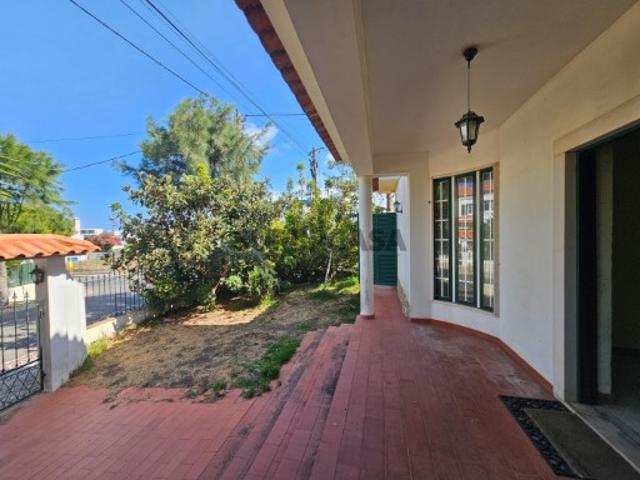 Vende Moradia T5 Ericeira 1 km, A Casa das Casas