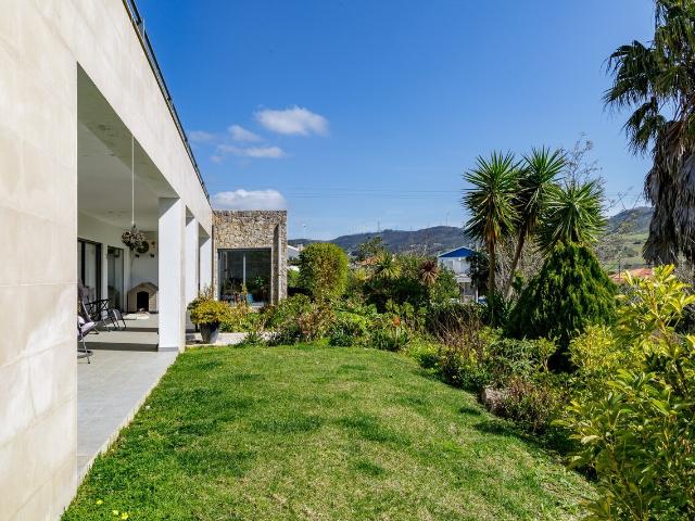 Vende Moradia T6 Torres Vedras 5 km, A Casa das Casas