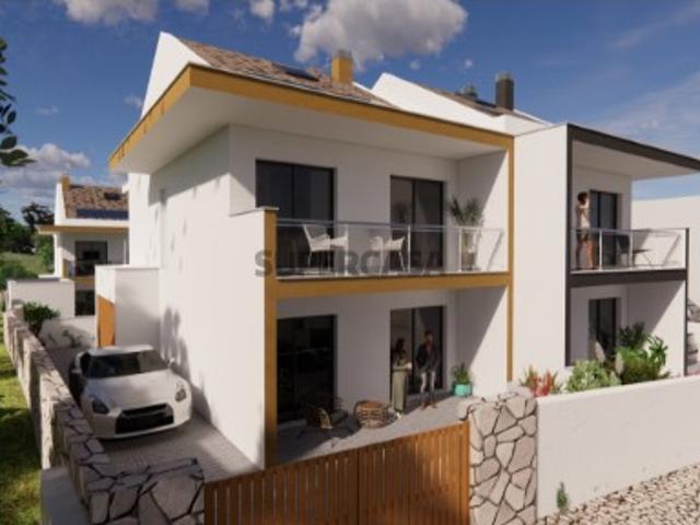 Vende Moradia T2+1 Ericeira 4.6km, A Casa das Casas