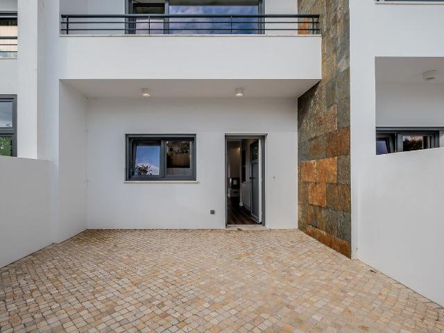 Vende Moradia T2 Ericeira 6 km, A Casa das Casas