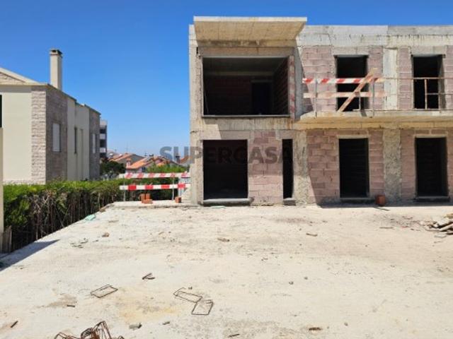 Vende Moradia T3 em Mafra Ericeira 10 km, A Casa das Casas