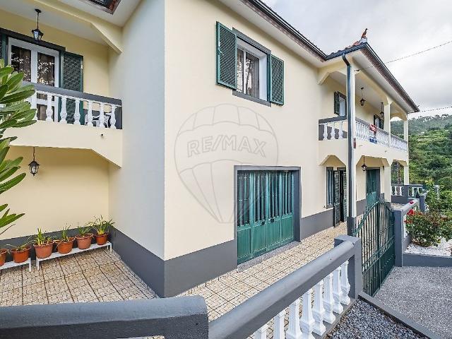 ? Vende Moradia T3 – Prazeres, Madeira, Portugal 495m² Prazeres