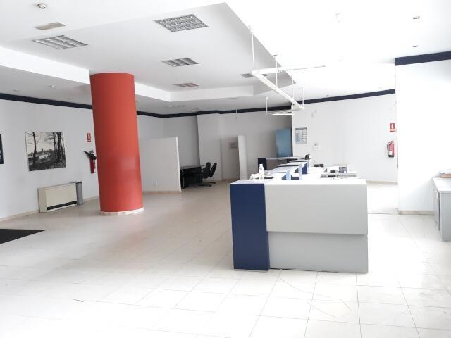 VENDE OFICINA DE 244 METROS CUADRADOS EN GENERAL PARDIÑAS