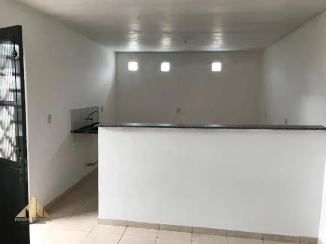 Vende prédio com 6 apartamentos na QR 122 Conjunto K em Santa Maria DF. Não aceita Financiamento