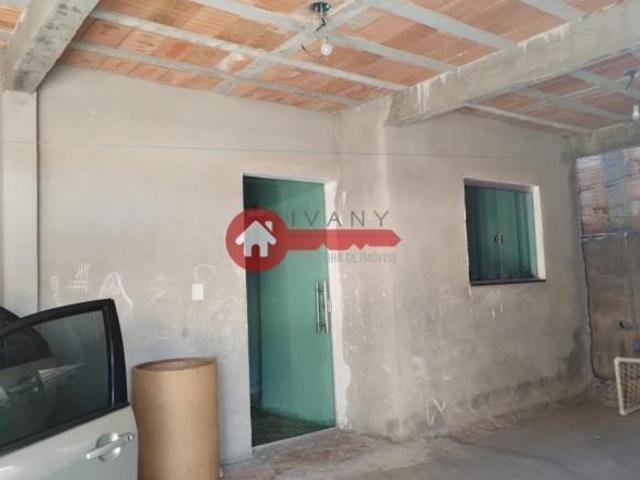 VENDE SE 2 CASAS com espaço para construir mais uma de 78 m² no bairro Cruzeiro, região do PTB, Beti