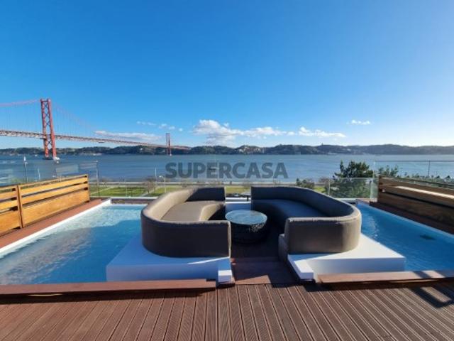 Vende se T2 Duplex em Empreendimento de Luxo, Lisboa