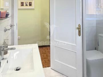 Vende se T2 em Valpedre Penafiel