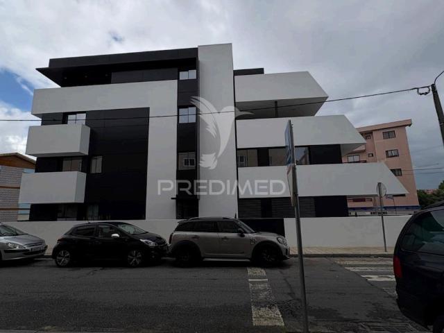 Vende se T2 Novo com Terraço 150 m2Gondomar S.Cosme