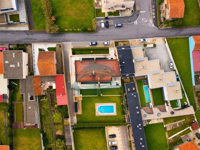 Vende se T3+1 em Condomínio Fechado em Lavra