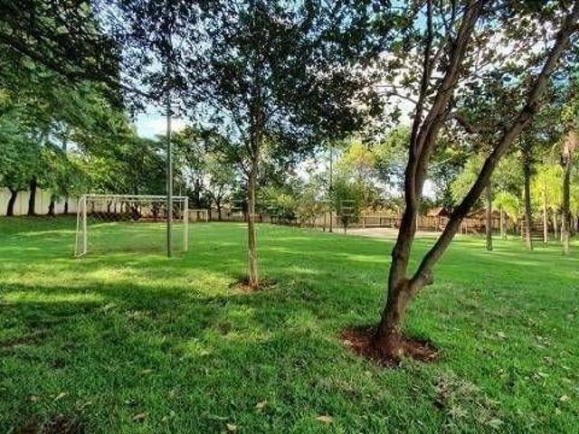 Vende se Terreno de 571 m² no Residencial Pitangueiras
