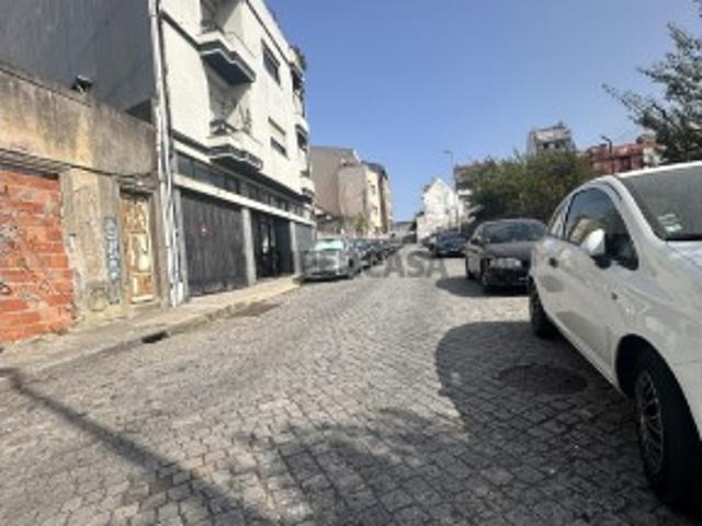 Vende se terreno em Boavista Cedofeita