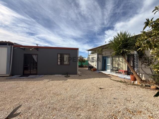 VENDE SE TERRENO RUSTICO PLANO COM 5580 M2 EM ESTOI FARO