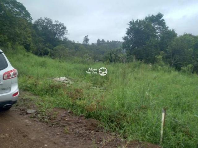 Vende se terreno sendo 15x20 m² em Gramado a 8 minutos da Rua Coberta