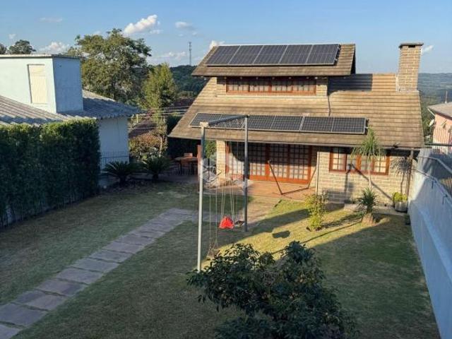 Vende se uma casa no bairro Botafogo Bento Gonçalves RS