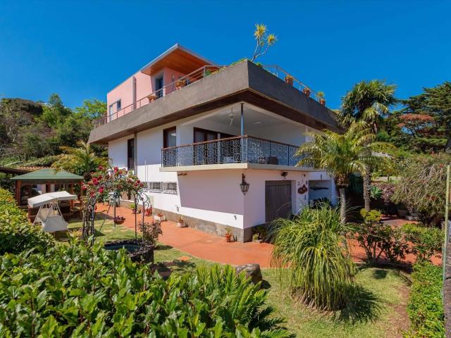 VENDE SE Vila Gama Apartamentos Turísticos Machico 392m² Água De Pena