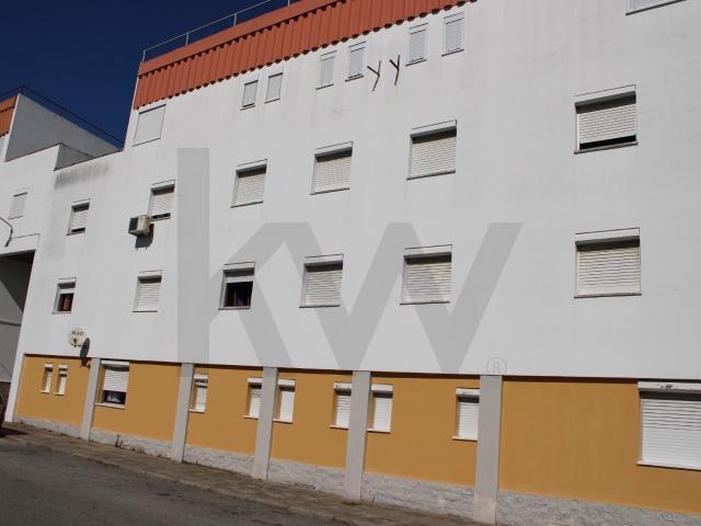 VENDE SE APARTAMENTO T3 TOTALMENTE REMODELADO EM ÉVORA