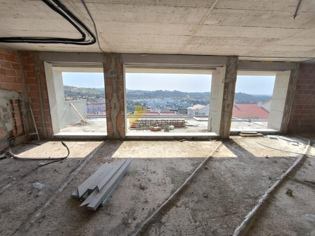 Vende se Apartamento T3 Nova Barcarena, Oeiras