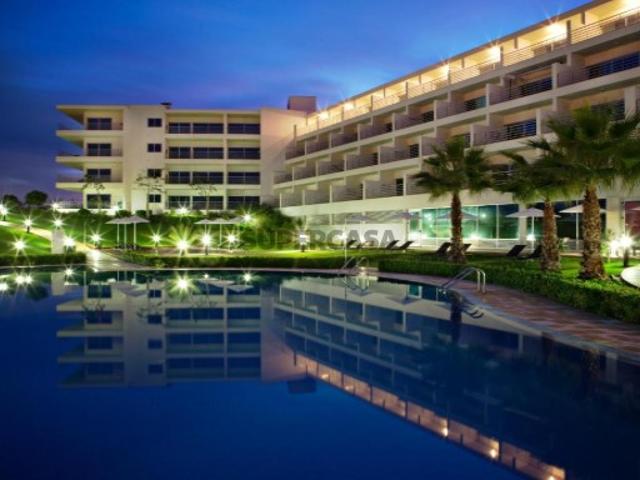 Vende se Apartamento T1 em Resort de Luxo, Portimão