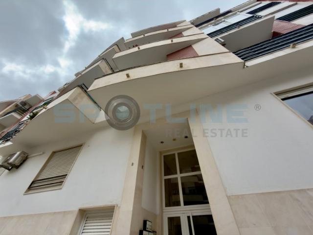 Vende se apartamento T2 totalmente remodelado com vistas desafogadas | Feijó, em Almada