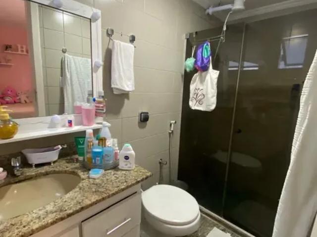 Vende se apartamento três quartos, três suítes, duas vagas, pituba. R$820.000!