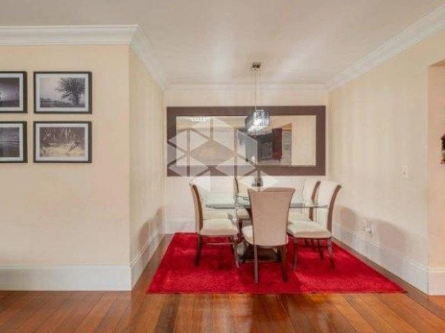 Vende se Apartamento de 121m 3 dormitórios 1 Suite, 2 vagas Elevador no bairro R