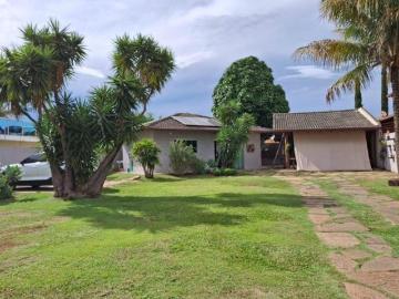 VENDE SE BELISSÍMA CASA EM LOCAL PRIVILEGIADO!