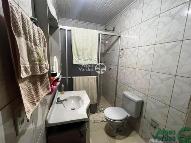 Vende se casa na villa do cedro a 5 minutosda Catedral de Pedra