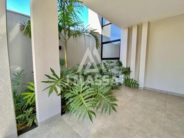 Vende se casa na Zona 02