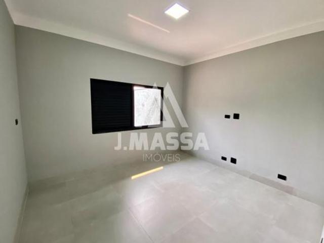 Vende se casa na Zona 02