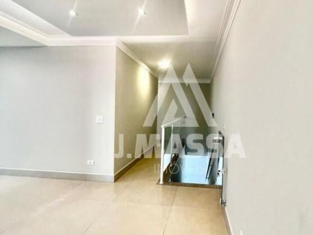 Vende se casa na Zona 02