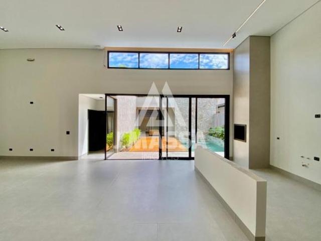 Vende se casa no Condomínio Ipanema