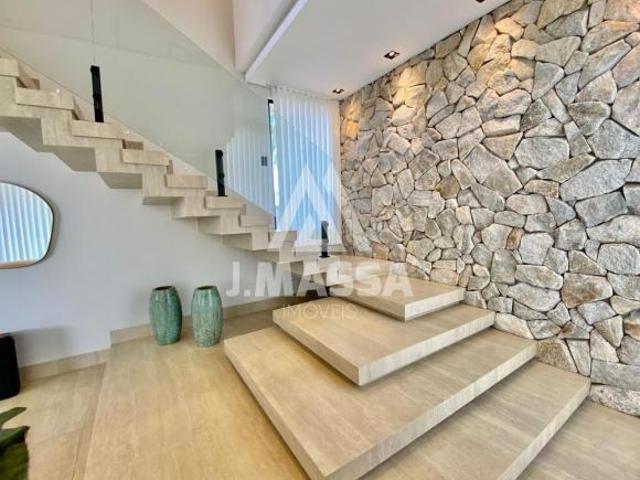 Vende se Casa no Condomínio Mirante