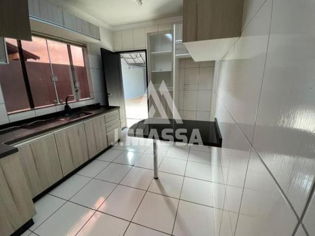 Vende se casa no Jardim Santa Felicidade