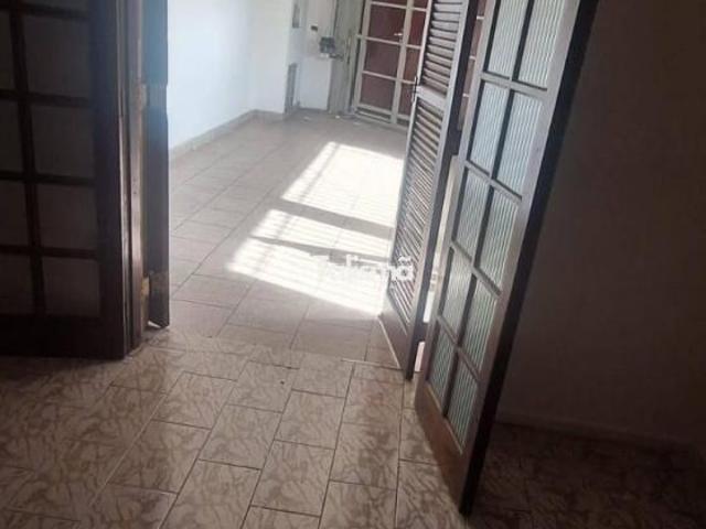 VENDE SE CASA NO PARQUE PINHEIROS DORMS. GARAGEM