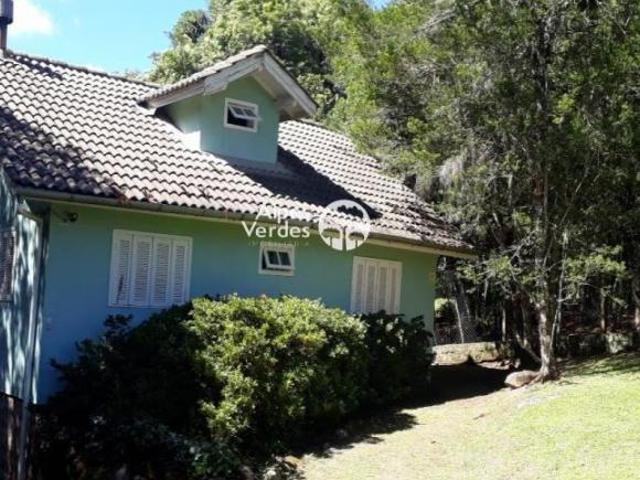 VENDE SE CASA COM 04 QUARTOS, LOCALIZADA NA BARRAGEM DO SALTO EM SÃO FRANCISCO DE PAULA, A 01 MINUTO
