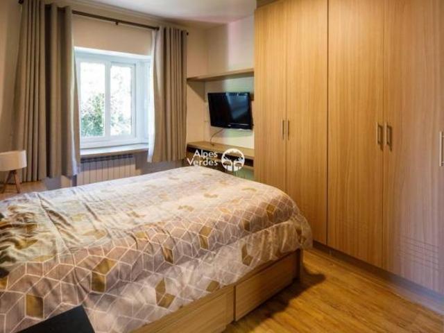 Vende se Casa em Canela, Bairro Luiza, com 4 quartos
