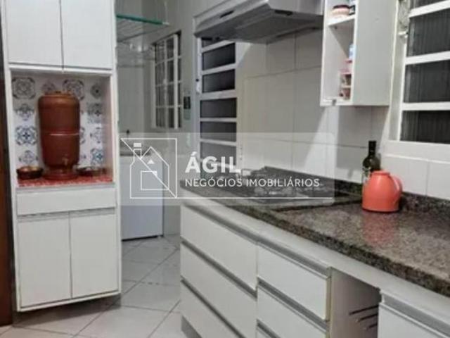 Vende se Casa Sobrado no Condomínio Moradas Vista Linda, Vista Linda Zona Leste São José dos Cam