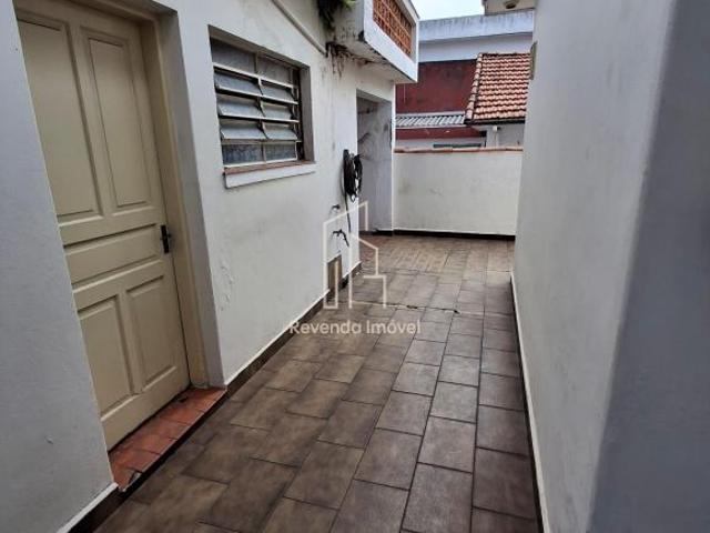 vende se casa 3 quartos, 2 salas, 2 banheiros, 4 vagas de garagem na Vila Romano