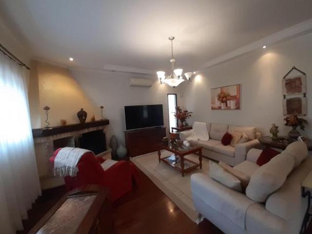 Vende se: Casa, 4 dormitórios, 3 Vagas Jardim Floresta – Tremembé!