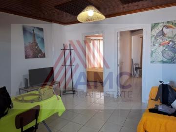 VENDE SE EDÍFICIO PARA HABITAÇÃO E SERVIÇOS, MADALENA PICO