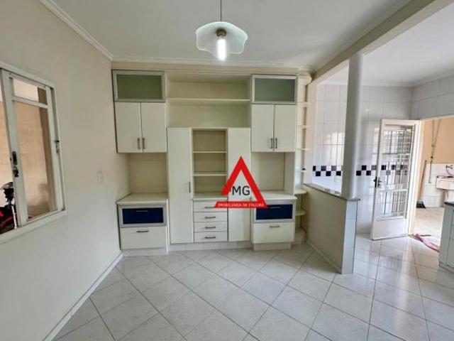 Vende se está casa com ótima localização no bairro Morro Chic em Itajubá MG