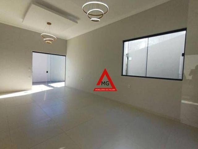Vende se este maravilhoso imóvel no bairro Nossa Senhora de Fátima com ótima localização em Itajubá