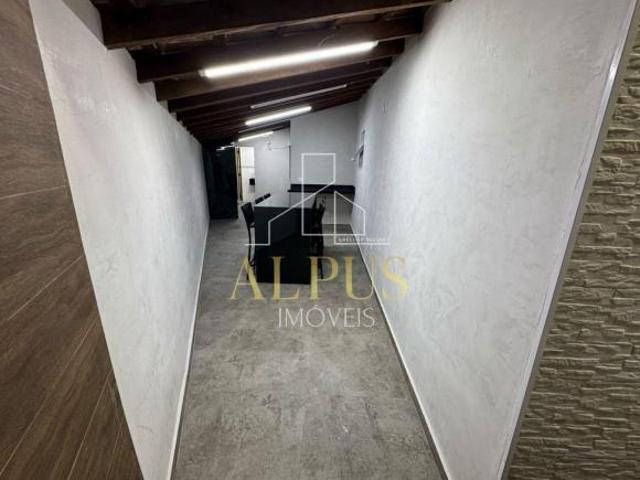 Vende se Imóvel Individual com piscina na Praia Grande Litoral SP