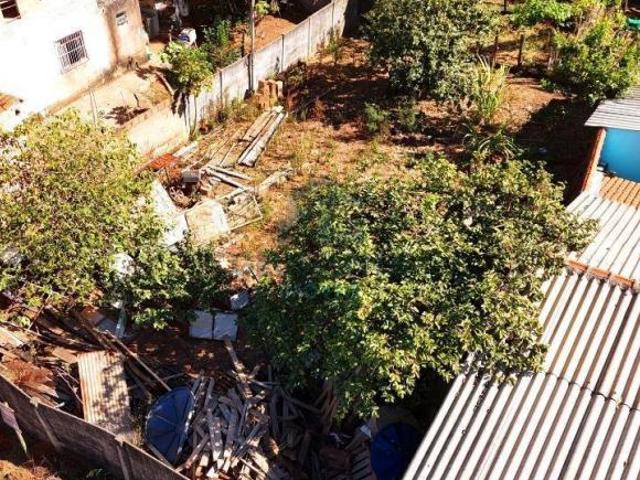 VENDE SE LOTE POR R$45.000,00 EM DORES DO INDAIA!